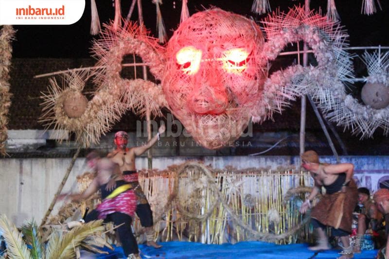 Salah satu penampil di Festival Kampung Budaya Cabean #7 (Inibaru.id/Imam Khanafi)