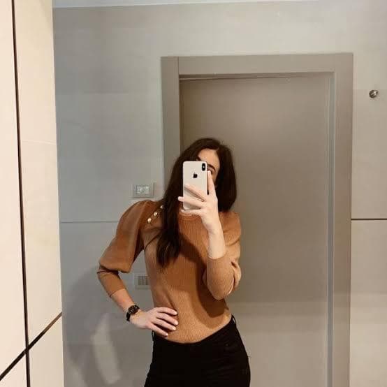 Rutin menimbang bisa membantumu meraih berat badan ideal. (via Hipwee)