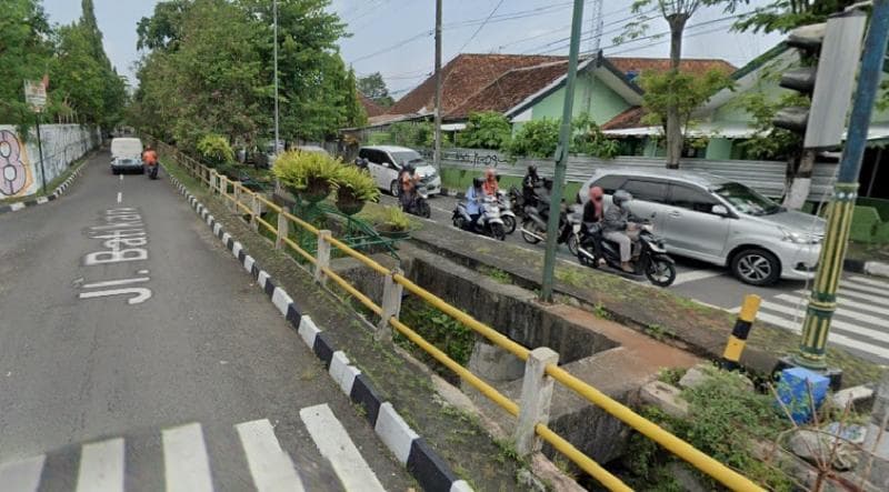 Kali Mambu di Jalan Batikan, Yogyakarta. (Google Street View)