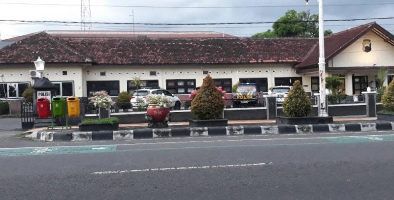 Bangunan Mapolsek Kota Klaten sudah eksis sejak Indonesia belum merdeka. (Didic Rusdianto Mhd)