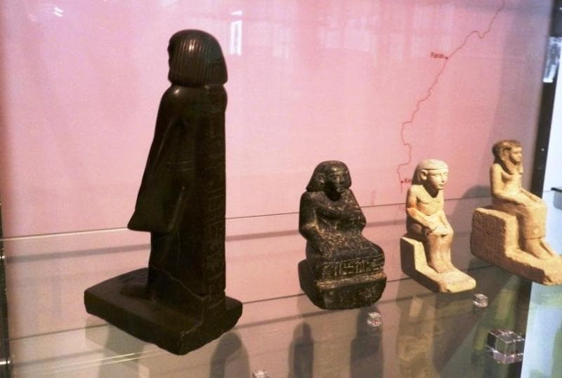 Misteri Patung Mesir Kuno yang Berputar Sendiri di Museum Terpecahkan