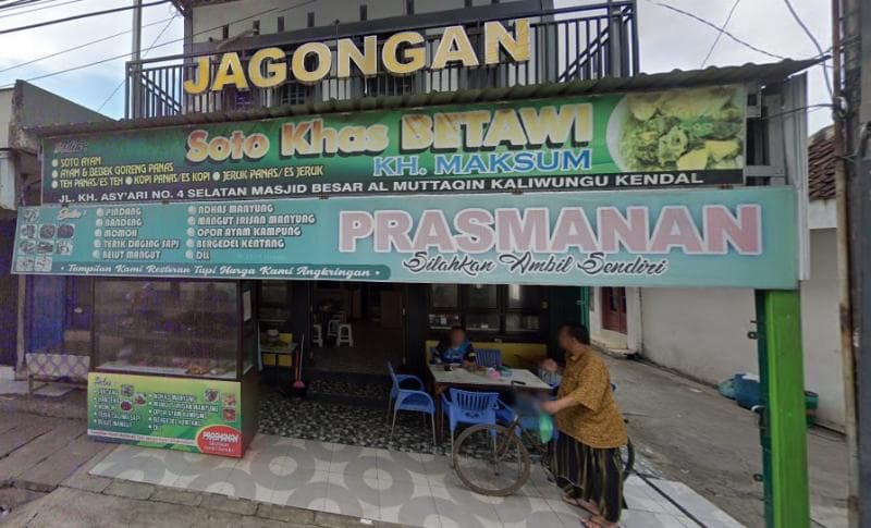 Lokasi tempat berkumpul anggota Komunitas Jagongan di Masjid Agung Al Muttaqin, Kecamatan Kaliwungu, Kendal. (Google Street View)