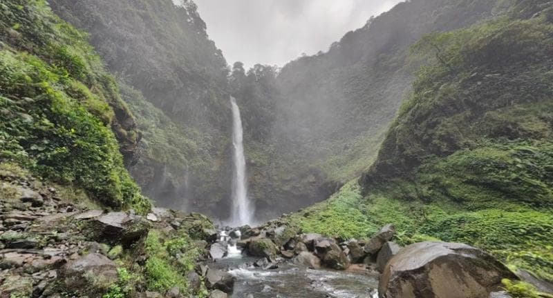 Curug Cipendok di Banyumas, Jawa Tengah. (Tatarmedia)