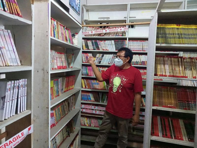 Teddy, pengelola KK Book Rental di Yogyakarta. (Eduwara/Setyono)