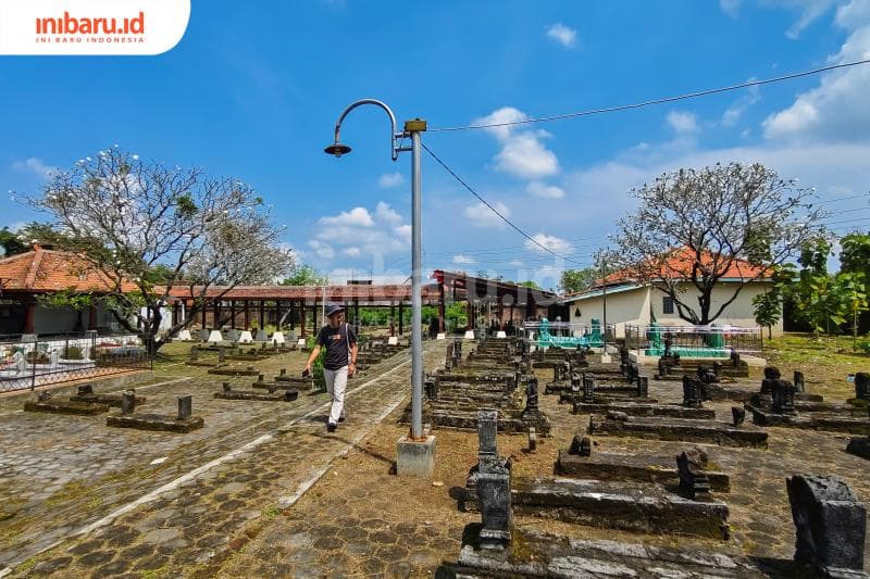 Komplek pemakaman Citrosoma di Sendang Jepara (Inibaru.id/ Imam Khanafi)
