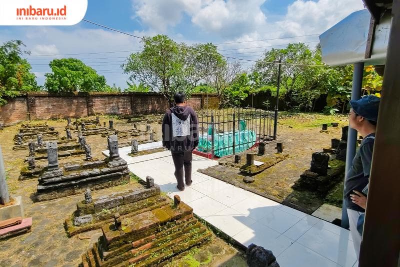 Komplek pemakaman Citrosoma di Sendang Jepara (Inibaru.id/Imam Khanafi)