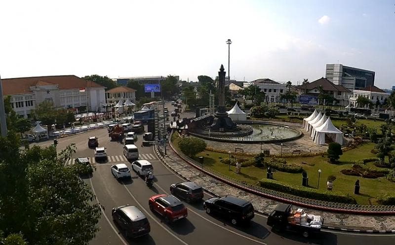 Warga Kota Semarang belakangan mengeluhkan cuaca panas di bulan Oktober 2025. (Pantausemar)