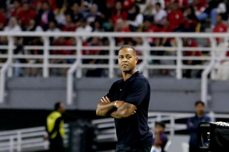 Patrick Kluivert dipecat PSSI dari jabatannya sebagai pelatih Timnas Indonesia. (Kompas/Suci Rahayu)