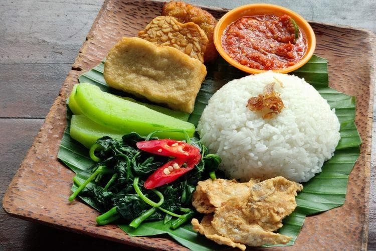 Sego Tempong, Kuliner Pedas Khas Banyuwangi yang Siap ‘Menampar’ Lidahmu