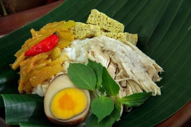 Nasi liwet komplet. (Pinterest/Overthetoptravel)