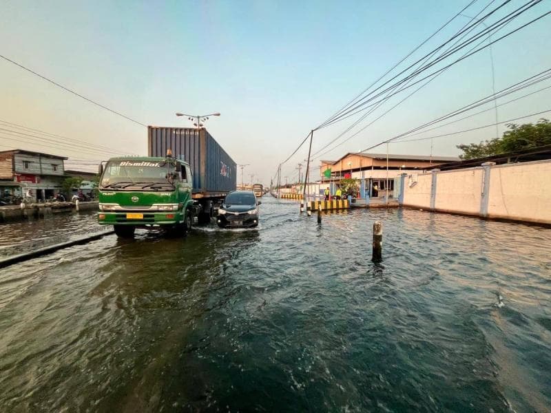 Tanah Turun, Laut Naik; Krisis Nyata di Balik Mitos Kembalinya Selat Muria