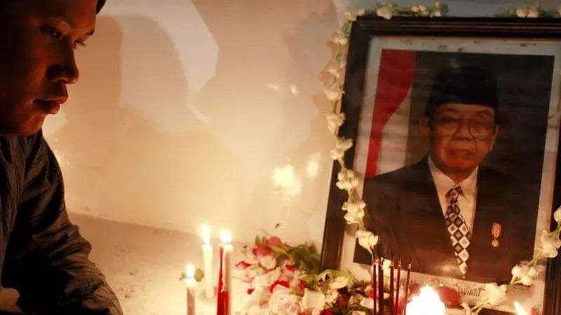 Gelar Pahlawan Nasional 2025; Gus Dur Bersanding dengan Marsinah