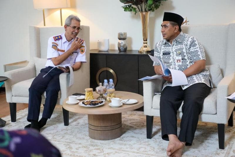 Taj Yasin menekankan untuk menjangkau lebih banyak pelajar agar mereka nggak bawa motor. (Humas Jateng)