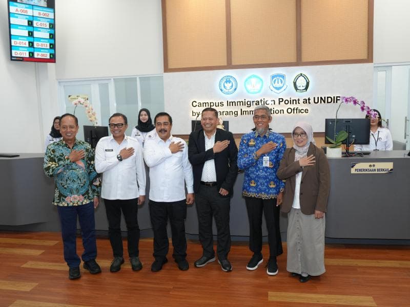 Pembukaan Campus Immigration Point di Undip oleh Imigrasi Semarang bersama Menteri Imigrasi dan Permasyarakatan Agus  Andrianto serta Sekda Jateng Sumarno. (Imigrasi)