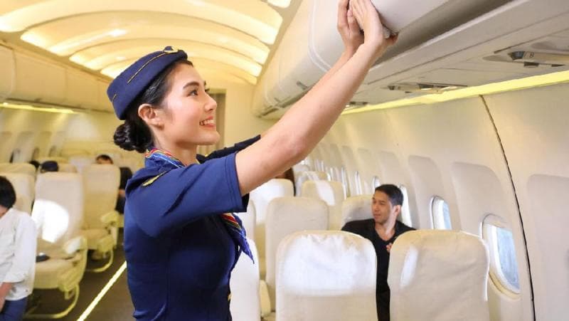 Bagi sebagian maskapai, lipstik merah simbol kepercayaan diri pramugari. (Detik)&nbsp;