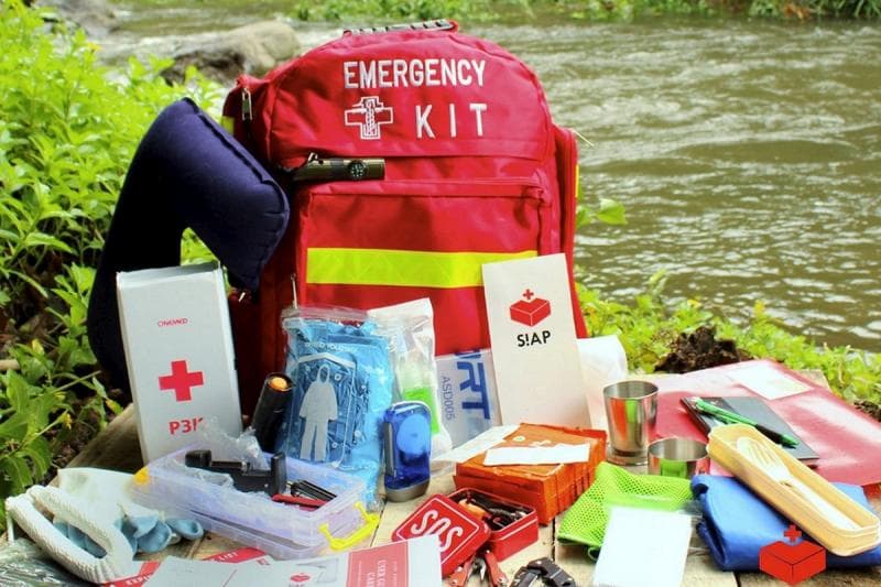 Tas mitigasi bencana dan isinya. (Arsip Siap)