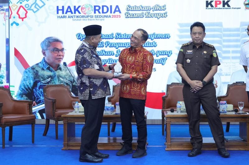 Menurut Sumanto, penyebab kredit macet karena kejar target bank. (DPRD Jateng)