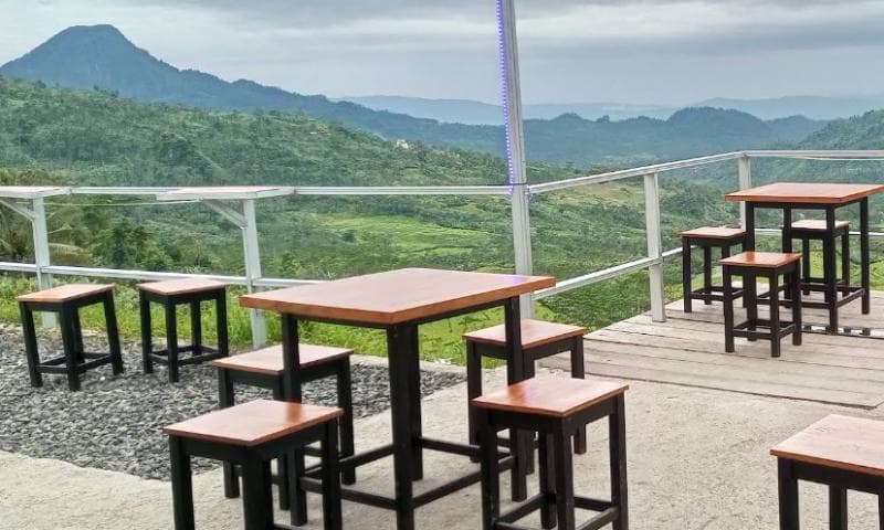 Pemandangan alam di Rest Area Kalibombong. (Satria Dick)