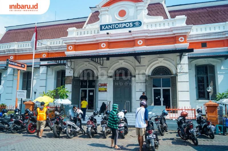 Kantor Pos Besar terletak di Jalan Pemuda nomor 4 Pandansari Semarang. (Inibaru.id/ Audrian F)<br>