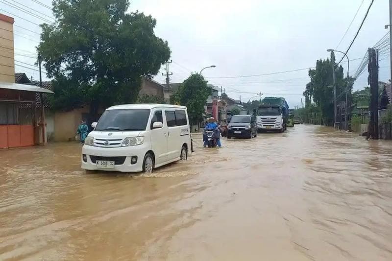 Pantura 'Remuk' Pasca-Banjir, Pemprov Jateng Mulai Hitung Kerugian dan Siapkan Strategi Baru