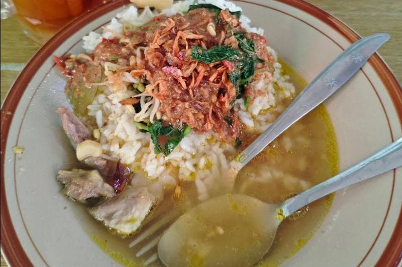 Mencicipi Kuliner Langka Kota Semarang; Soto Bayam Bu Cempluk