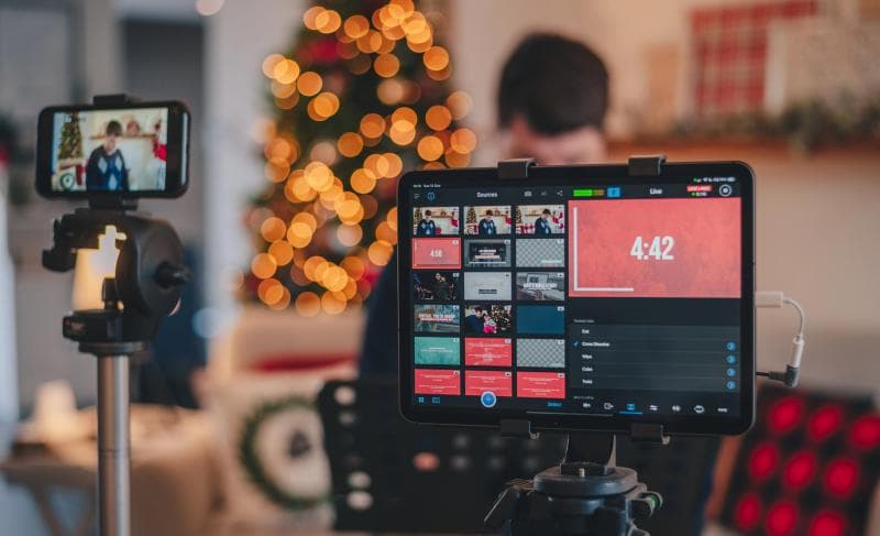 Memulai Live Streaming secara Profesional; Perangkat Penting yang Wajib Dipakai!