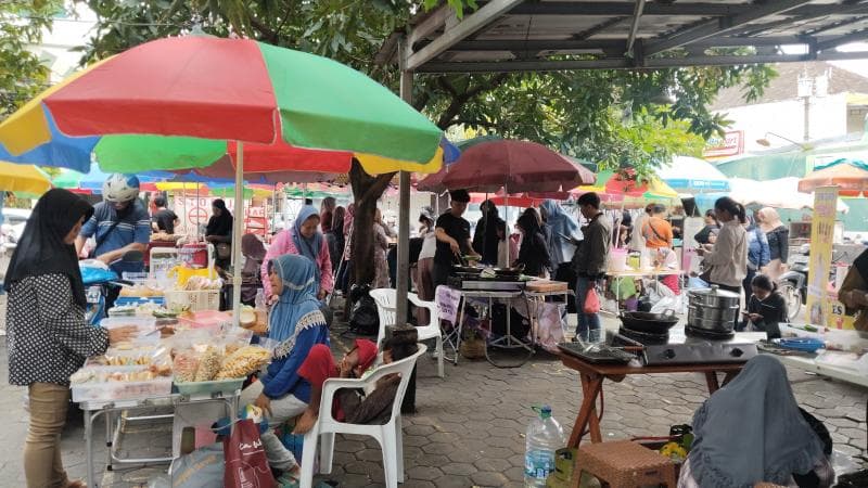 Dari Bazar hingga Iktikaf; Ramadan 24 Jam di Masjid Al-Muhajirin Palebon