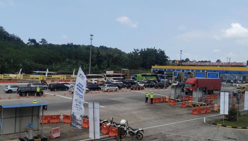 Arus Mudik Mulai Terasa, Puluhan Ribu Kendaraan Masuk Jateng via Tol Kalikangkung