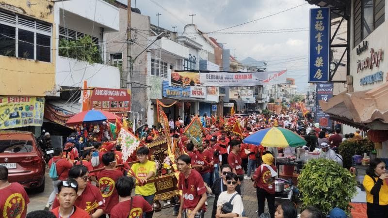 Bernuansa Spiritual, Tradisi Kirab Kelenteng di Pecinan Semarang