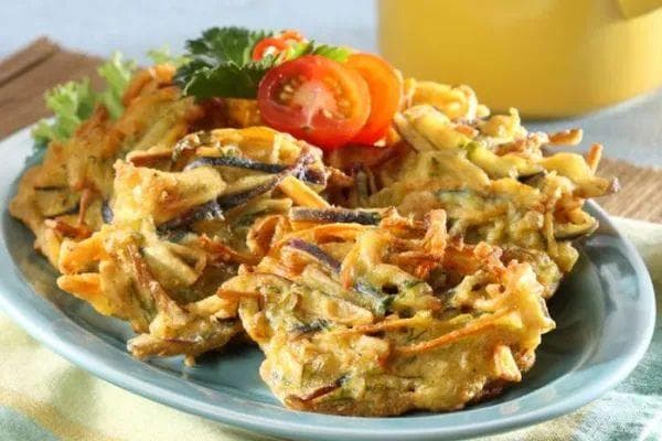 Bakwan: Gorengan Legendaris yang Ternyata Bukan Asli Indonesia