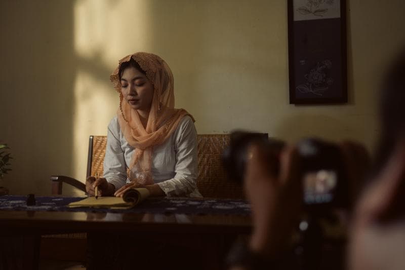 Merekam Gadis Pingitan di Jantung Kudus Kulon
