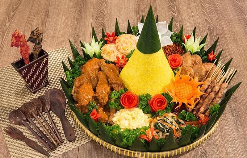 Tumpeng, Simbol Syukur dan Harmoni dalam Tradisi Jawa