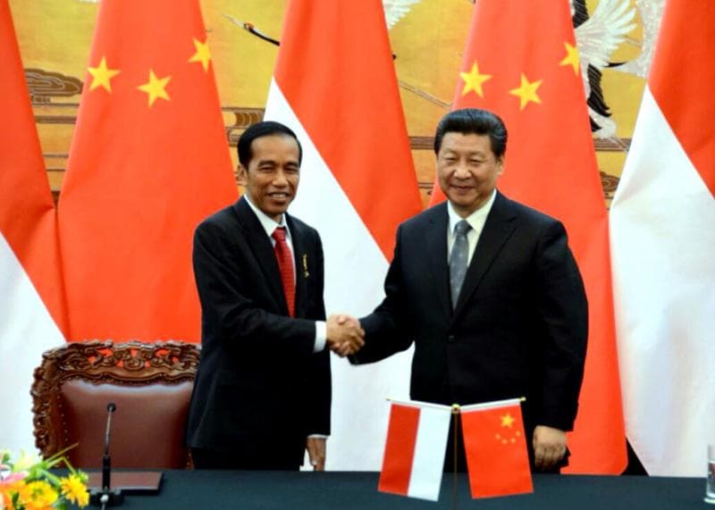 Presiden Jokowi dan Presiden Tiongkok Xi Jinping pada sebuah pertemuan. (Sekretariat Kabinet)<br>