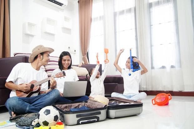 Ilustrasi liburan dengan keluarga. (Shutterstock)