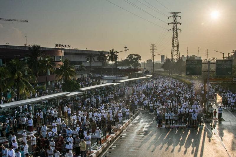 Pelaksanaan Salat Id. (Twitter.com/Metro_TV)