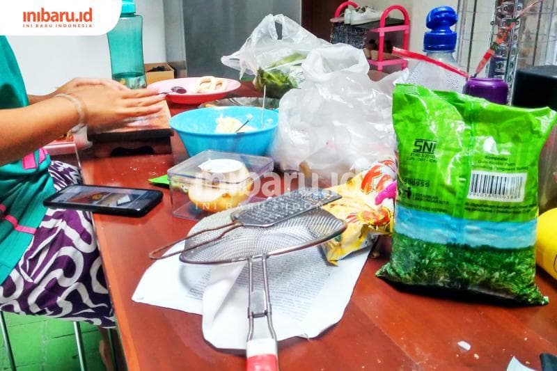 Memasak merupakan hobi yang menguntungkan. (Inibaru.id/ Sitha Afril) 