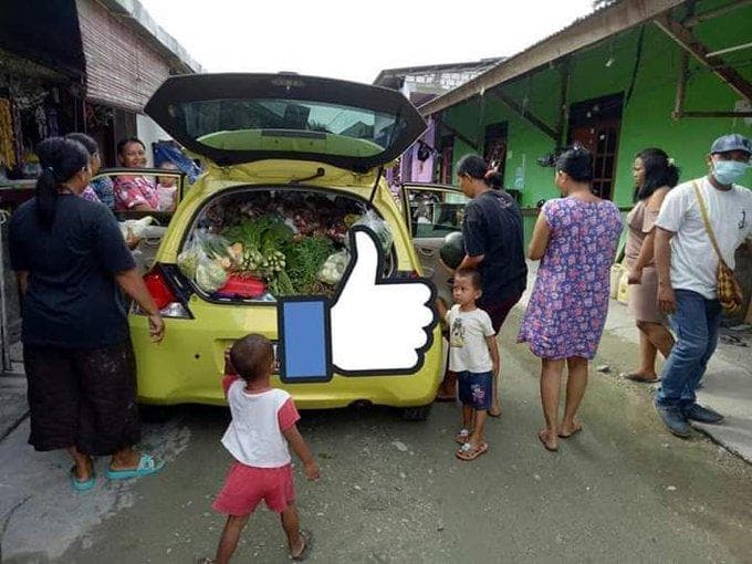 Mobil Brio jadi gerobak sayur di Papua. (Twitter/ Jayapuraupdate)