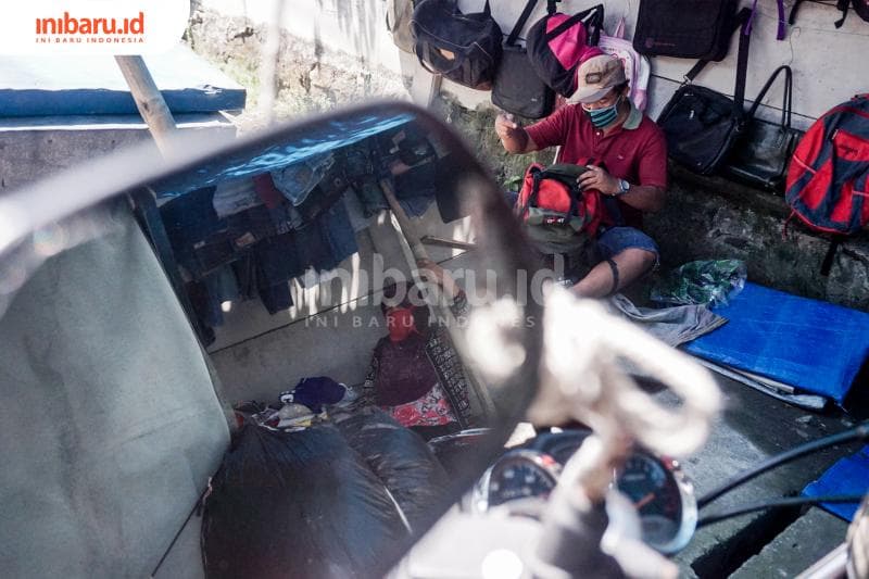 Bertahan di Tengah Pandemi, Pedagang Awul-Awul di Semarang Barter Baju 'Preloved' dengan Sembako