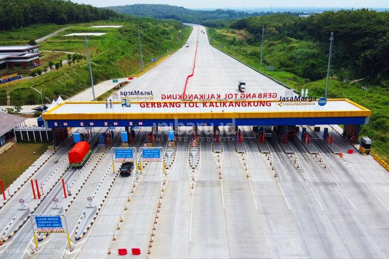 Dampak Pandemi Corona Jelang Lebaran: Larangan Mudik, membuat jalan tol menjadi sepi