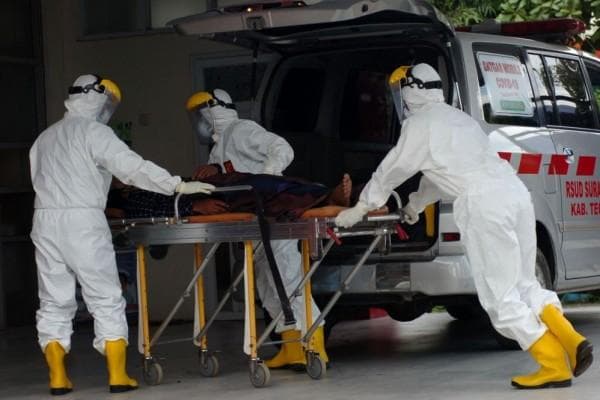 Pasien dengan SOP corona. (Antara/Oky)<br>