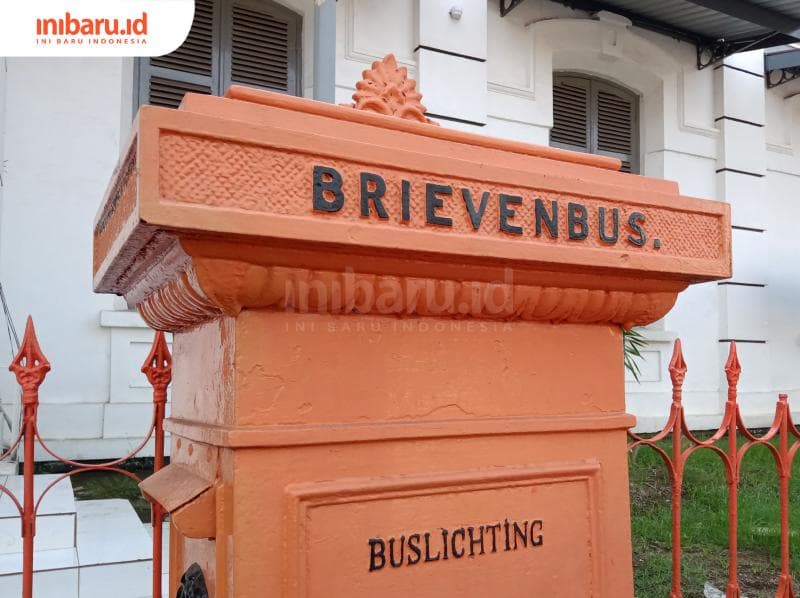 Bus surat peninggalan belanda. (Inibaru.id/ Zulfa Anisah)