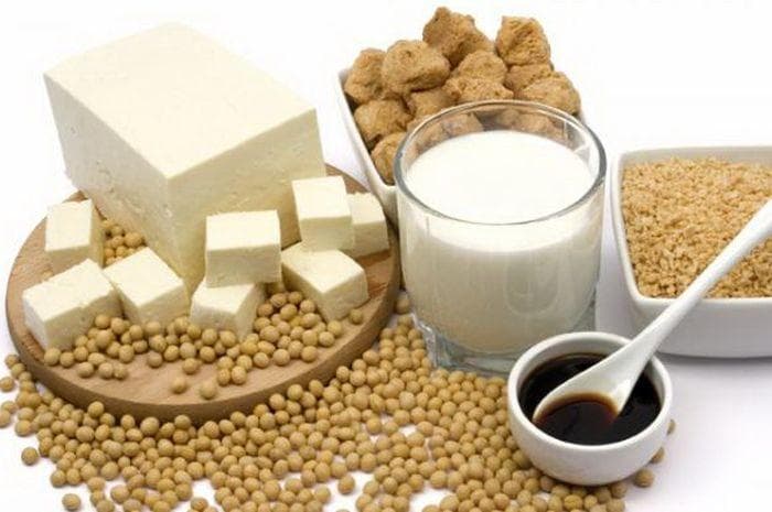 Berbahan dasar kedelai, tempe dan tahu punya manfaat menjaga kesehatan jantung. (Stock.adobe)