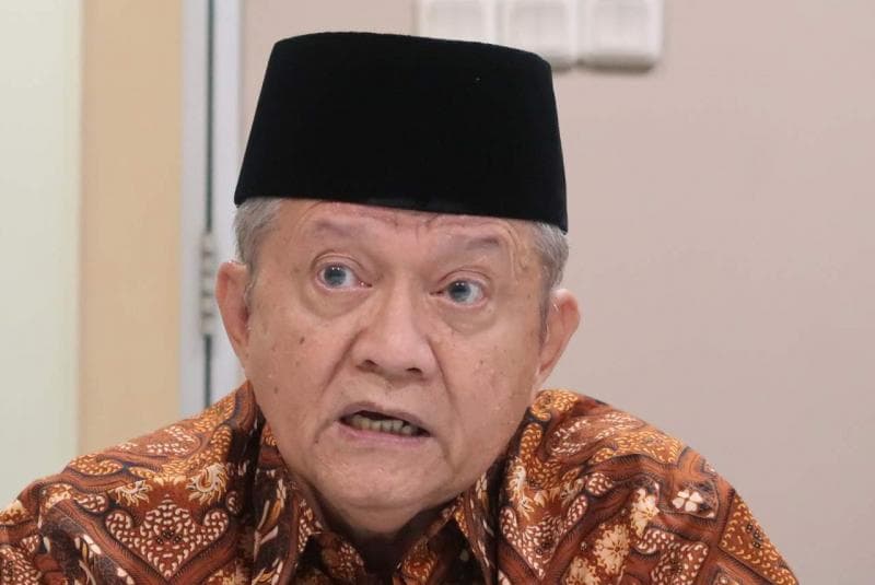 Sekjen MUI Anwar Abbas menyesalkan ramainya mal dan tempat lainnya di masa pandemi corona (Republika/Darmawan)