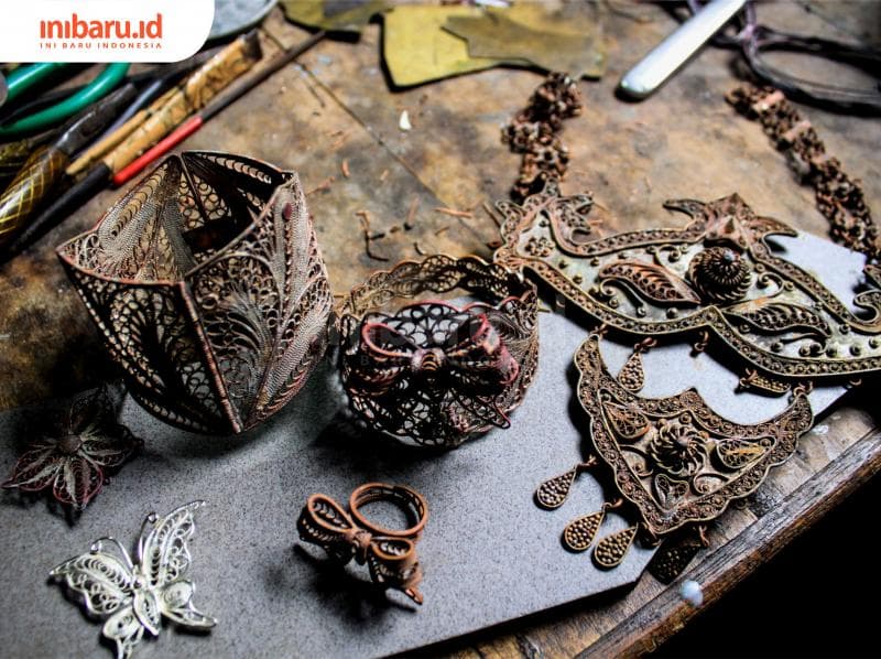 Perhiasan Zem Silver saat masih setengah jadi. (Inibaru.id/ Audrian F)<br>