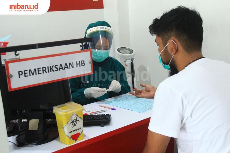 Proses donor darah. (Inibaru.id/ Zulfa Anisah)