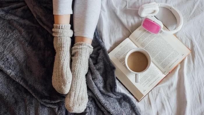 Jangan lupa kenakan kaos kaki sebelum tidur. (Thinkstock)<br>