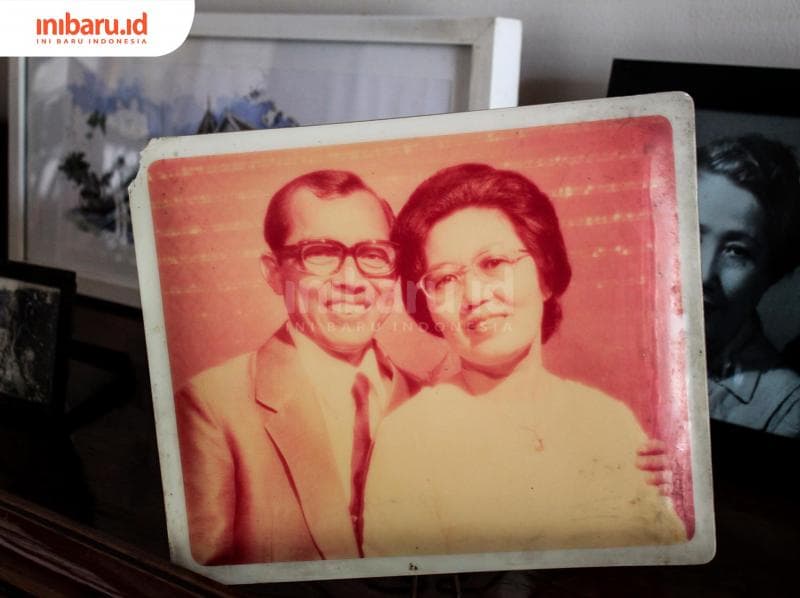  Maximillian Van der Sluys Veer dan istrinya Elly Kristanti. (Inibaru.id/ Audrian F)<br>