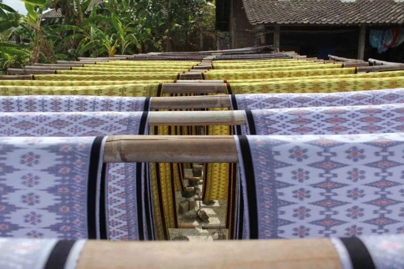 Sarung tenun goyor khas Pemalang. (Kaskus)