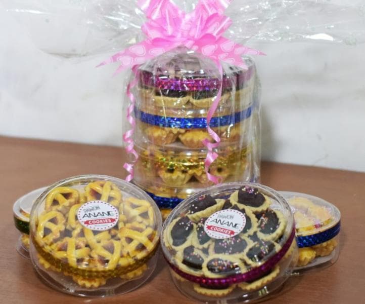 Kue lebaran produksi Anita dan keluarga selama pandemi. (Dokumentasi Anita)<br>