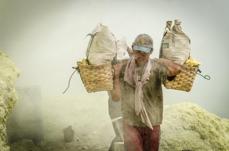 Salah seorang pendaki dikabarkan hilang akibat gelombang di Danau Kawah Ijen. (Flickr/tiomax80)